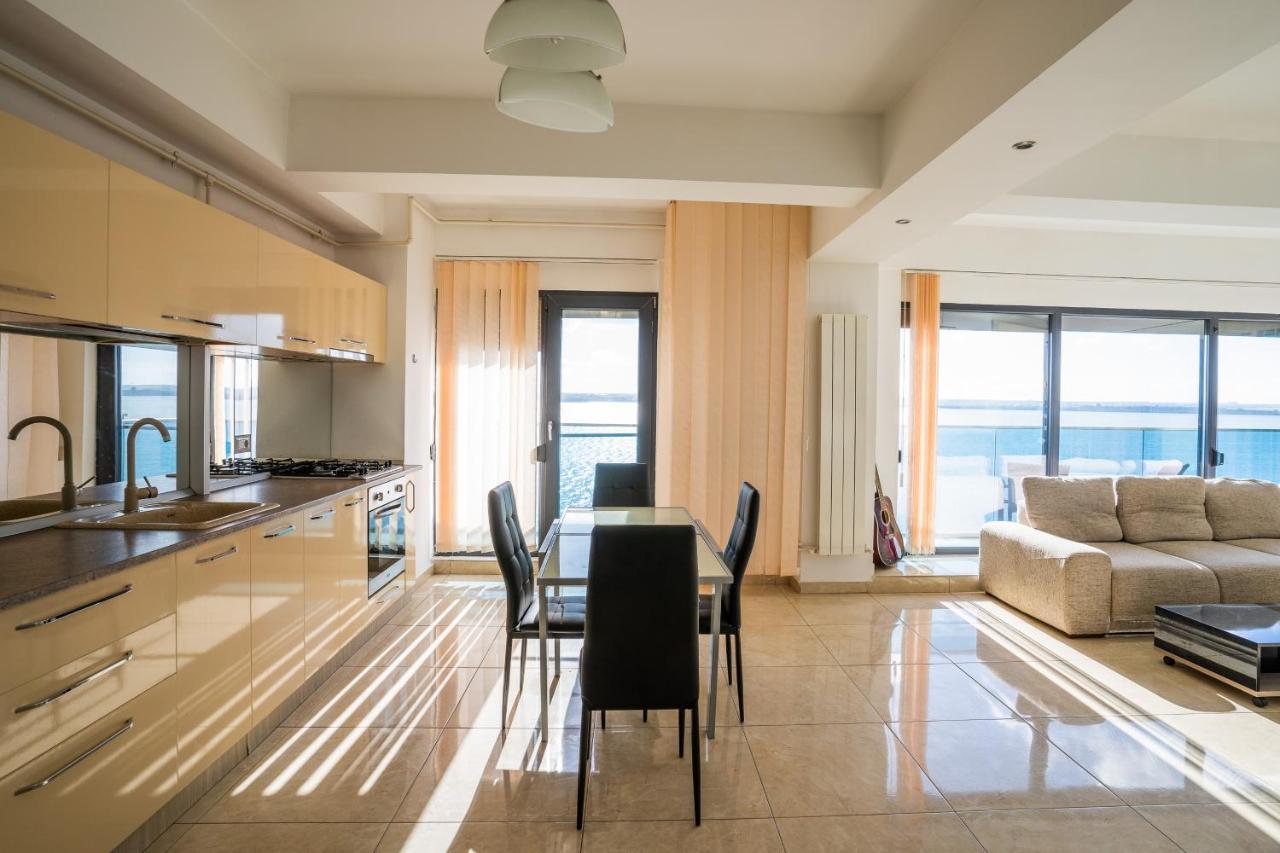 Mamaia Vip Apartment Екстер'єр фото